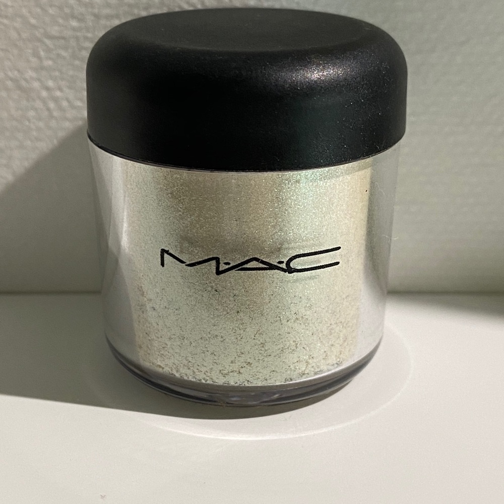 MAC Pigment - WHITE GOLD
